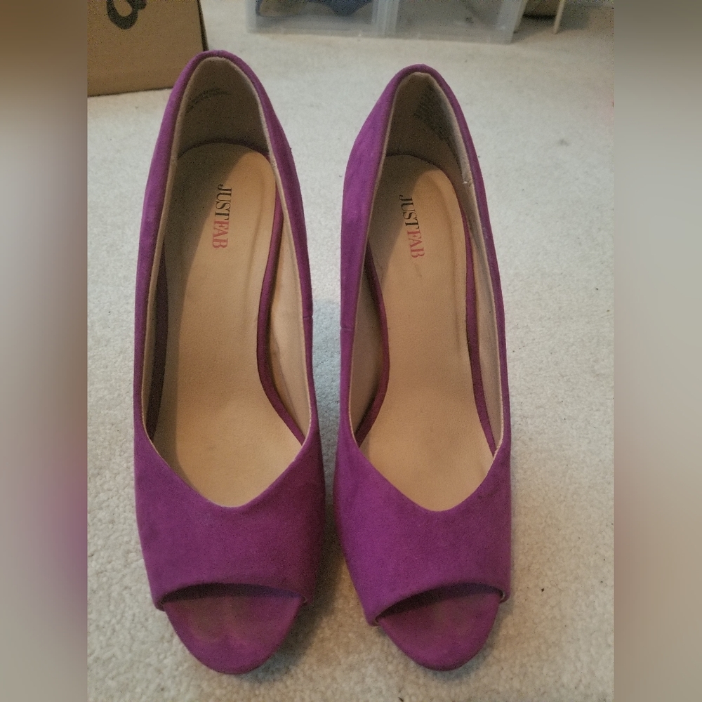 Open toe sandals